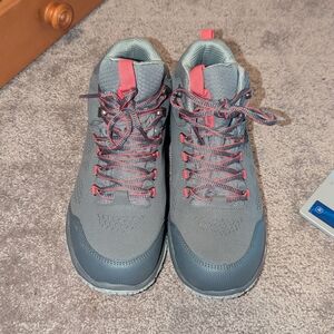 Northside waterproof hiking boots US women's 8